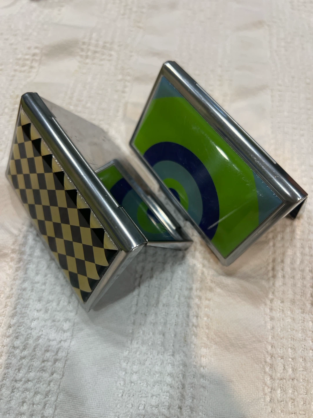 Set of 2 patterned metal business card holders - photo 3