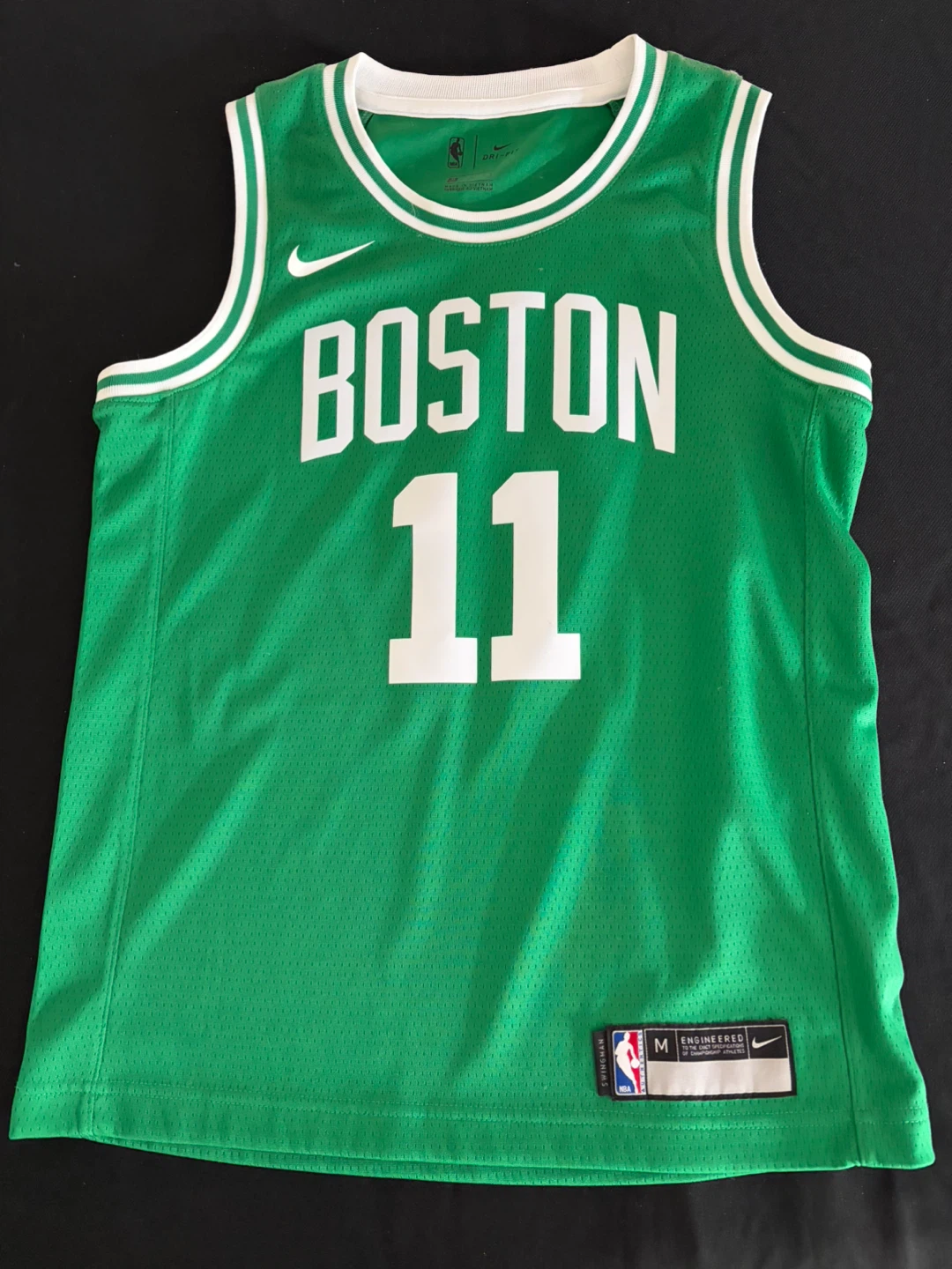 Boston Celtics Kyrie Irving #11 NBA Jersey Youth Size M