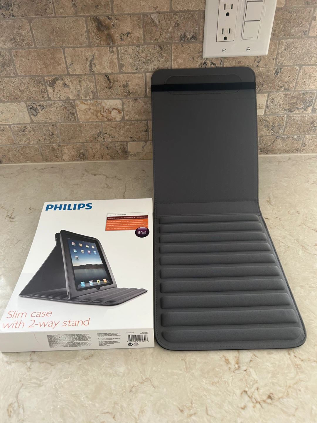 BRAND NEW IPAD STAND (READ LISTING)