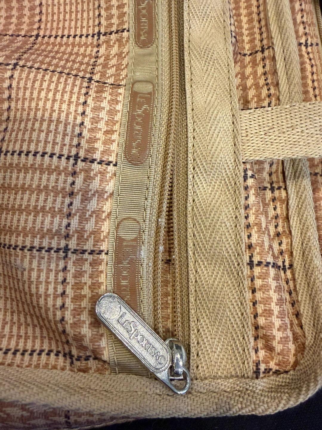 LeSportsac Cosmetic Bag - photo 3