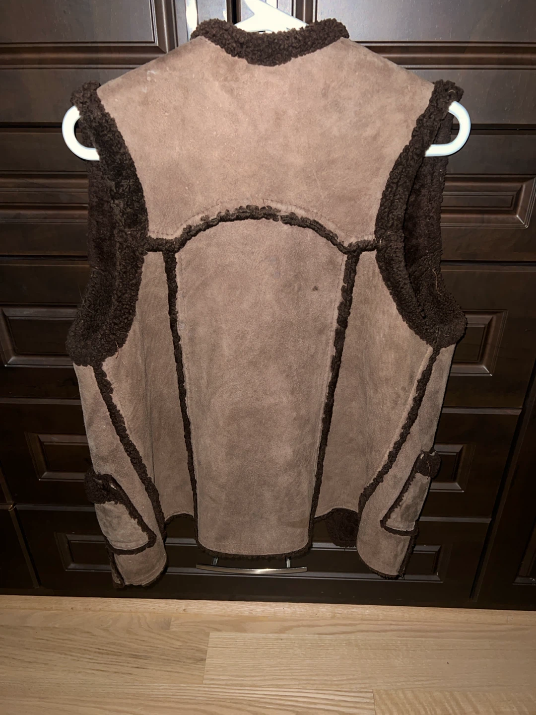 Brown shearling style vest - photo 2