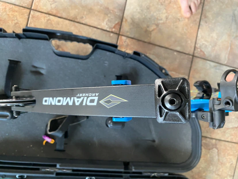 Diamond Prism Youth Compound Bow - photo 2