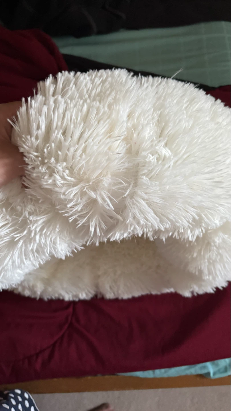White fluffy pet bed - photo 5