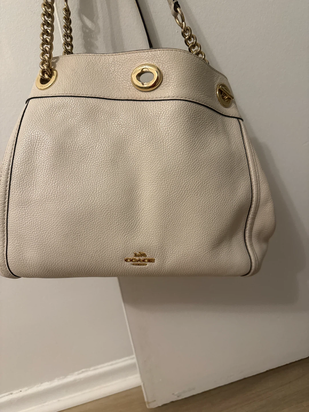 White Coach New York Leather Shoulder Bag