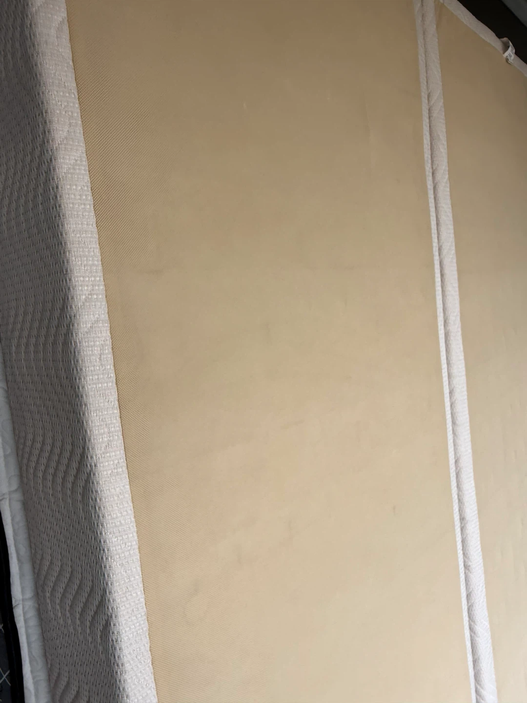 Queen split box spring - photo 2
