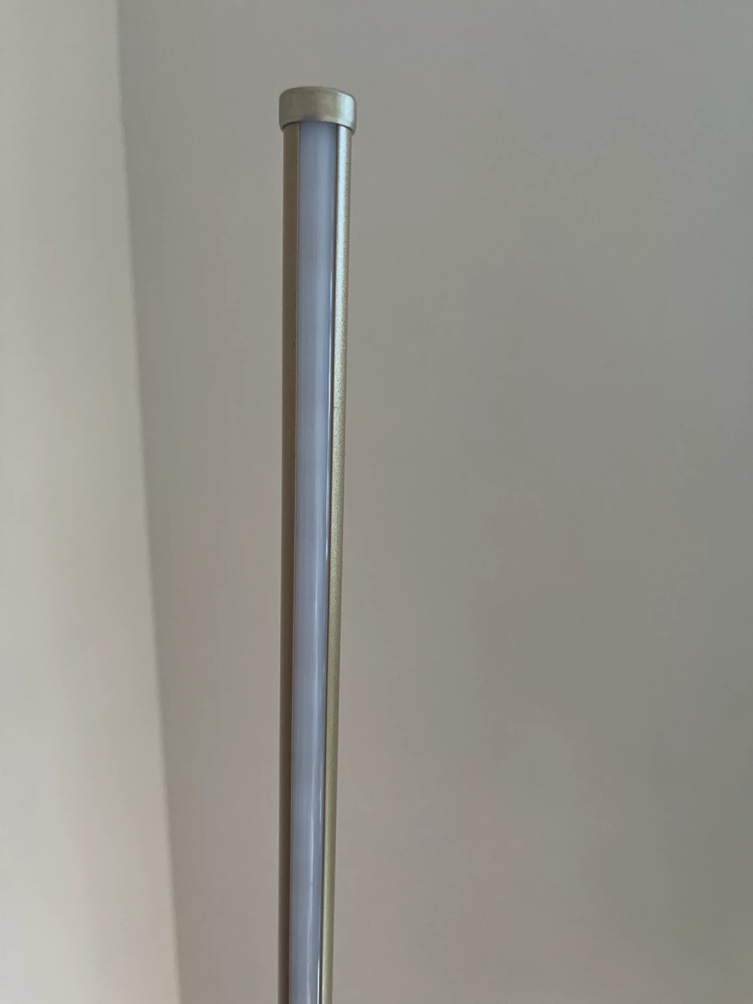 Modern LED Floor Lamp - photo 3