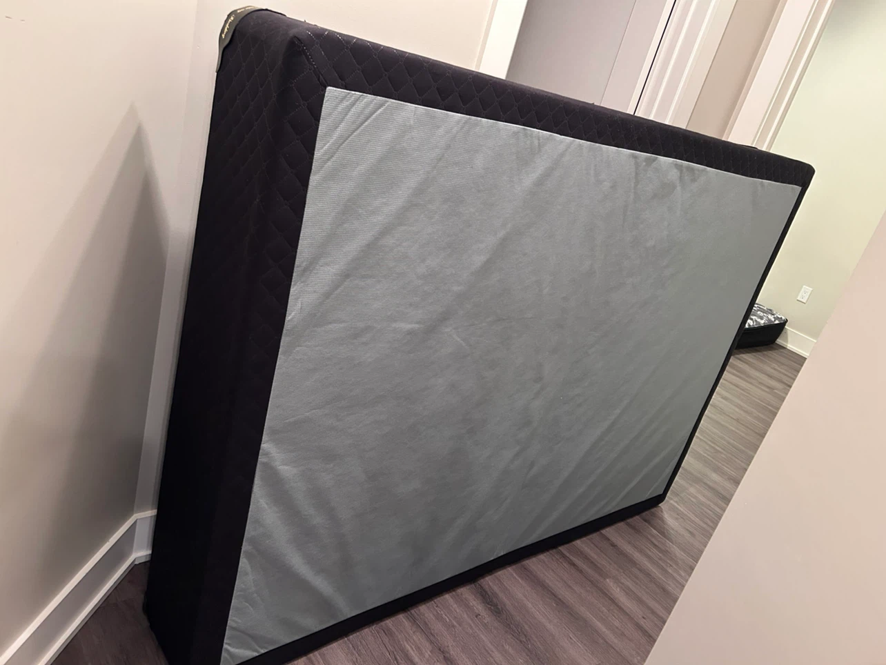 Black and grey floral double mattress and box spring - photo 2