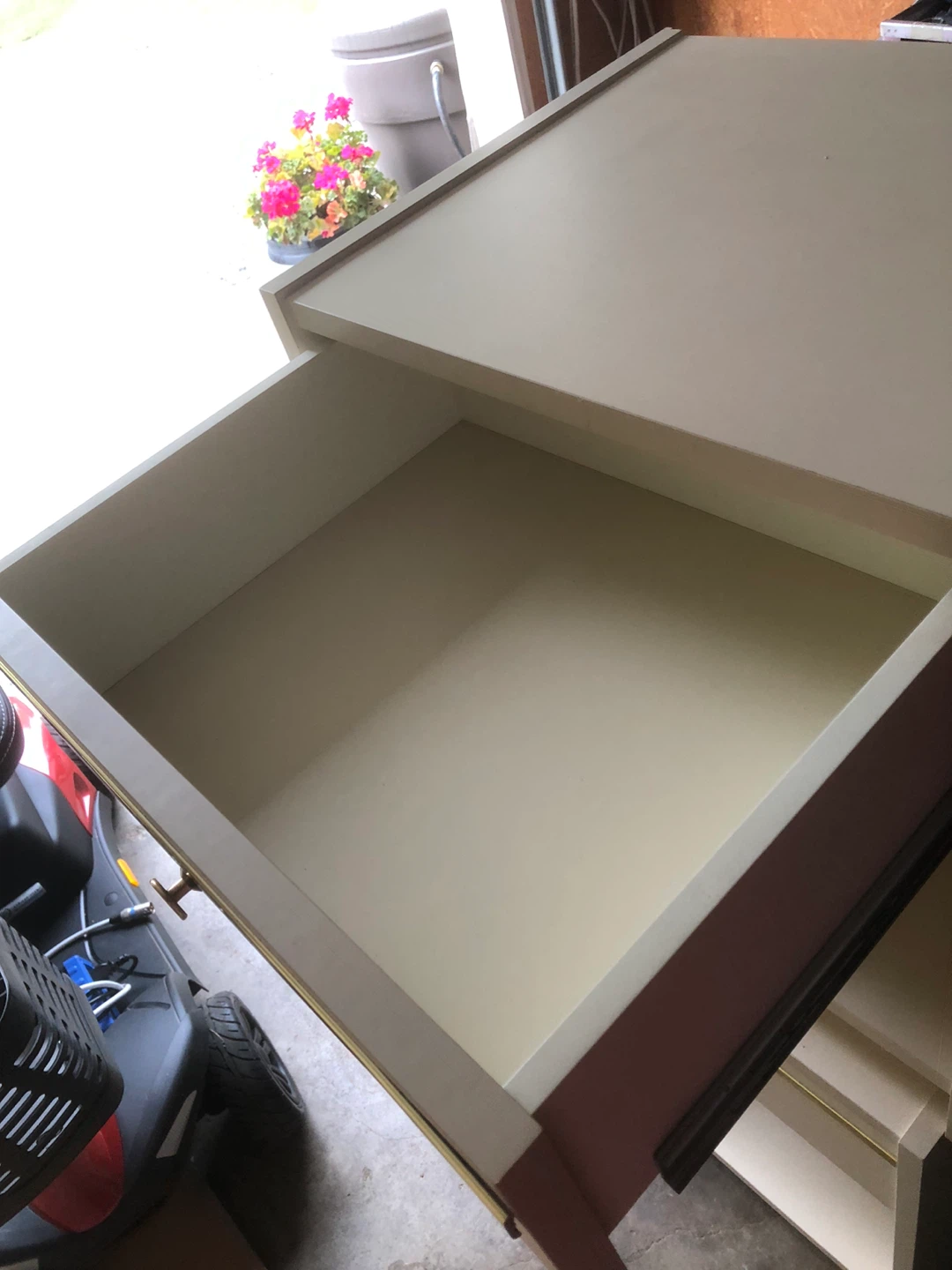 Cream Nightstand with Gold Trimx2 - photo 2