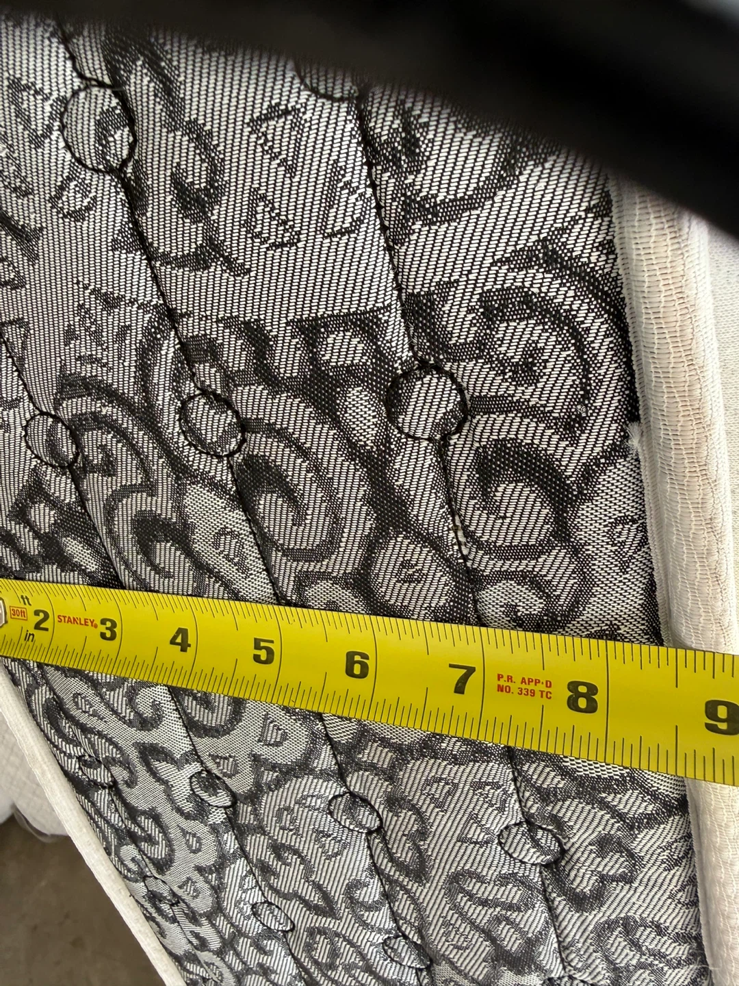 White Queen Size Mattress - photo 2