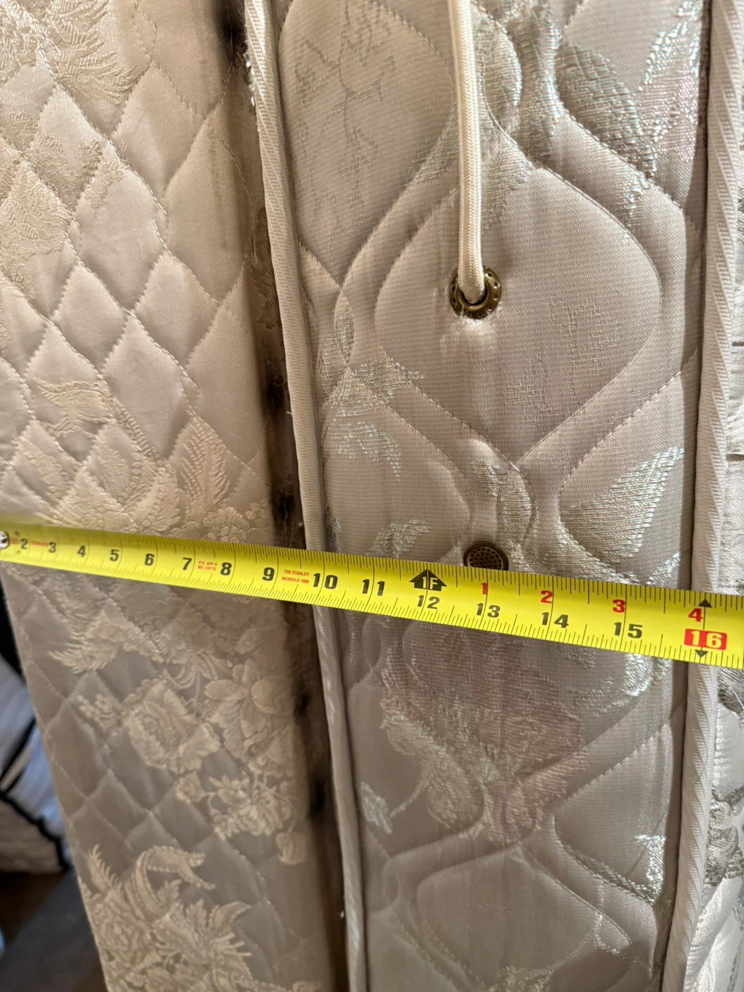 Queen mattress and box spring - photo 3