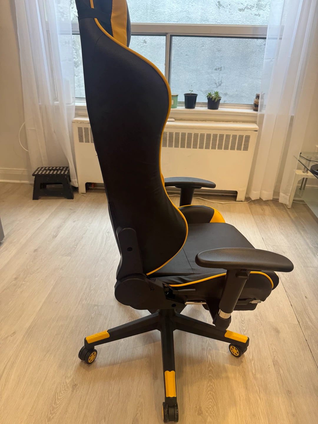 Bocini Gaming Chair - Black & Yellow - photo 3