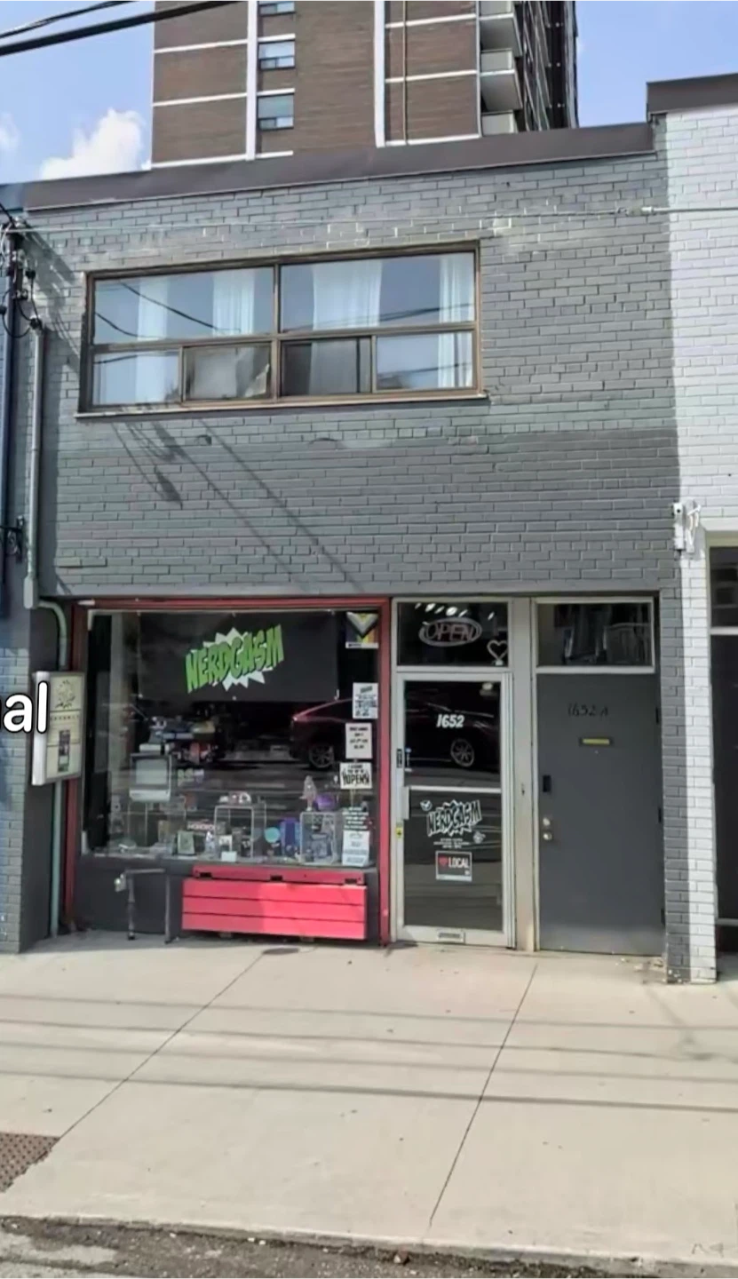 Store For Lease - Queen St West