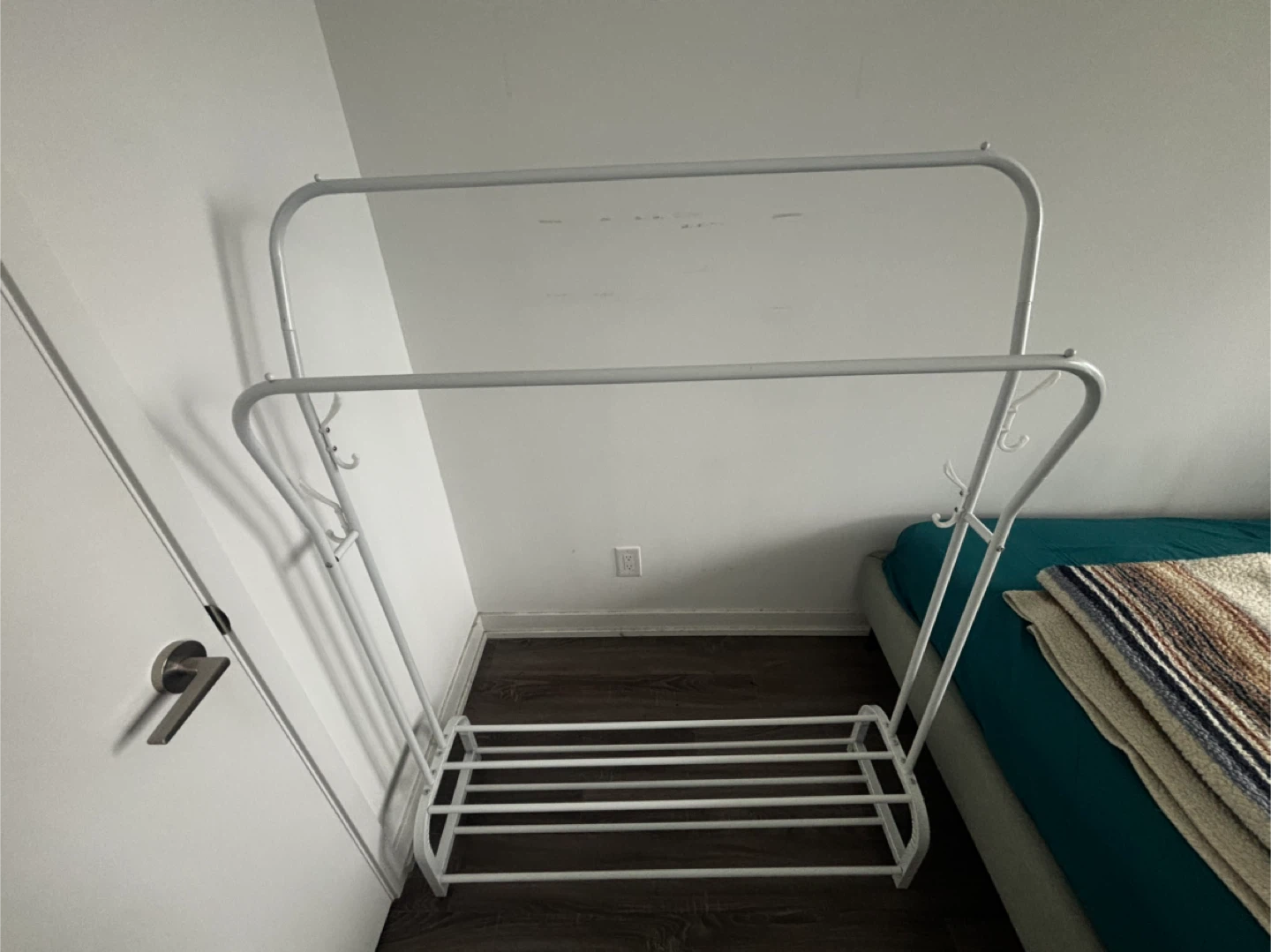 White Metal Garment Rack with Shoe Shelf - photo 3