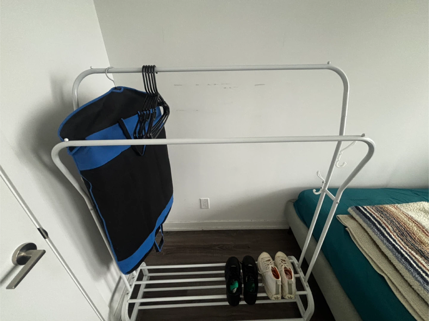 White Metal Garment Rack with Shoe Shelf - photo 4