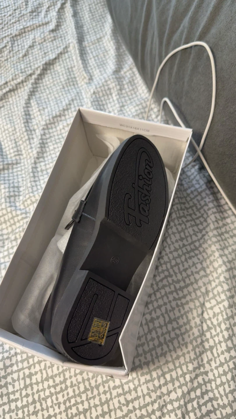 Female Black Loafer Shoes - photo 2