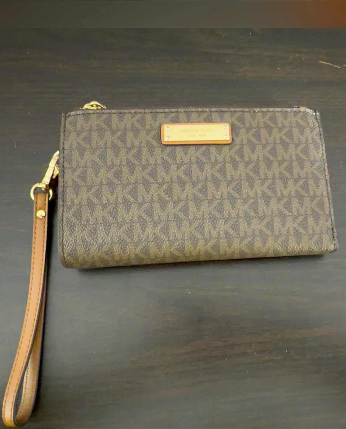 Michael Kors Tote and matching wristlet - photo 2