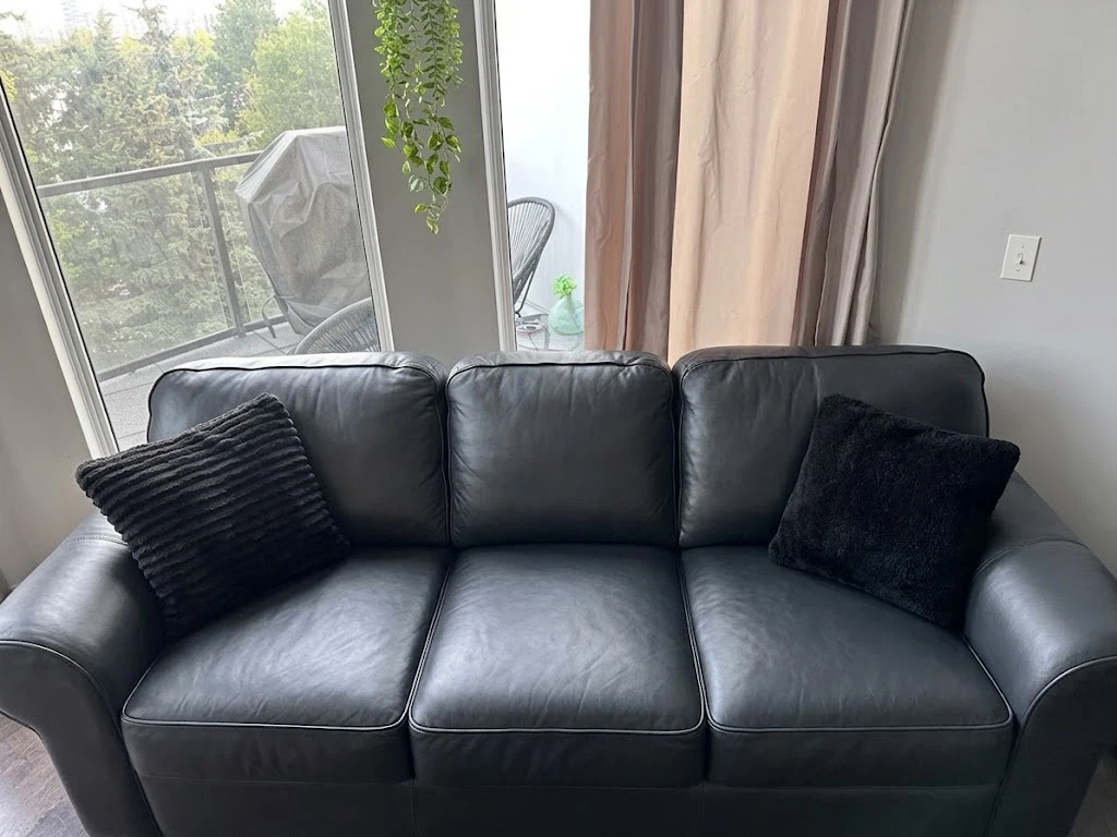 Leather couch - photo 3
