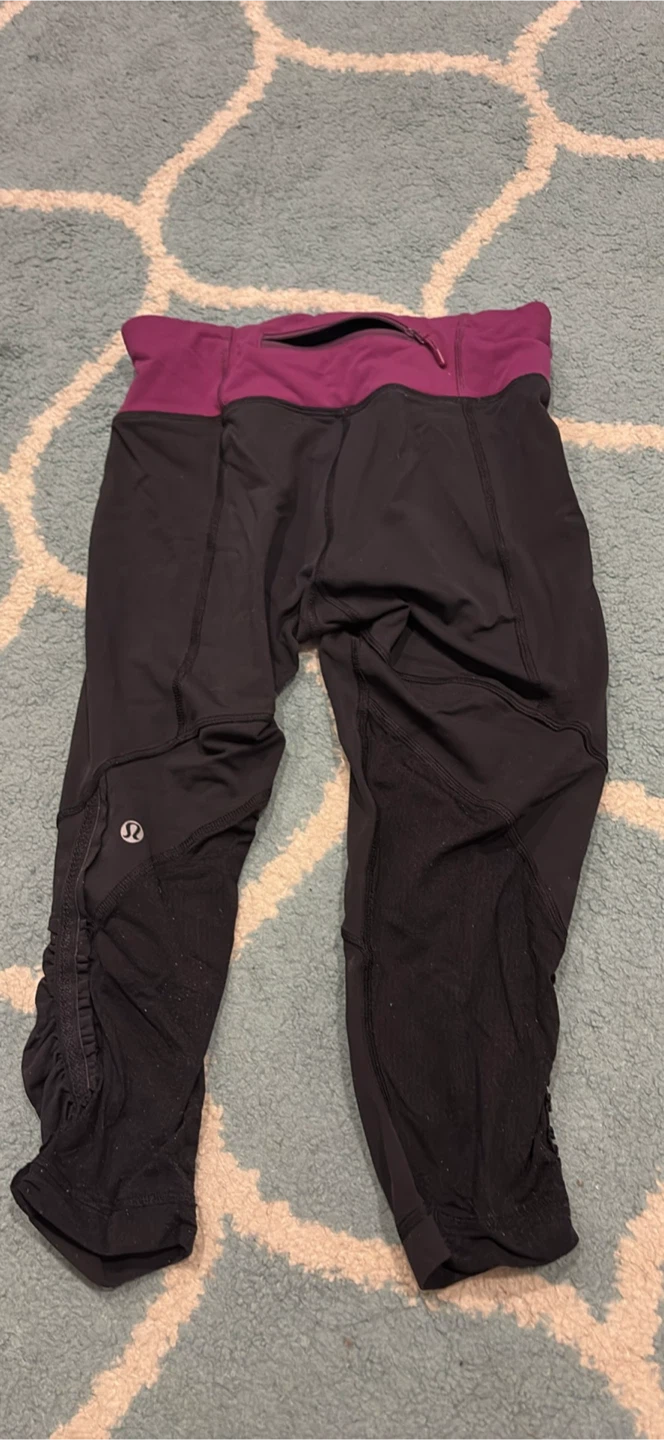 Lululemon Black Ruched Crop Leggings Size 4 - photo 2