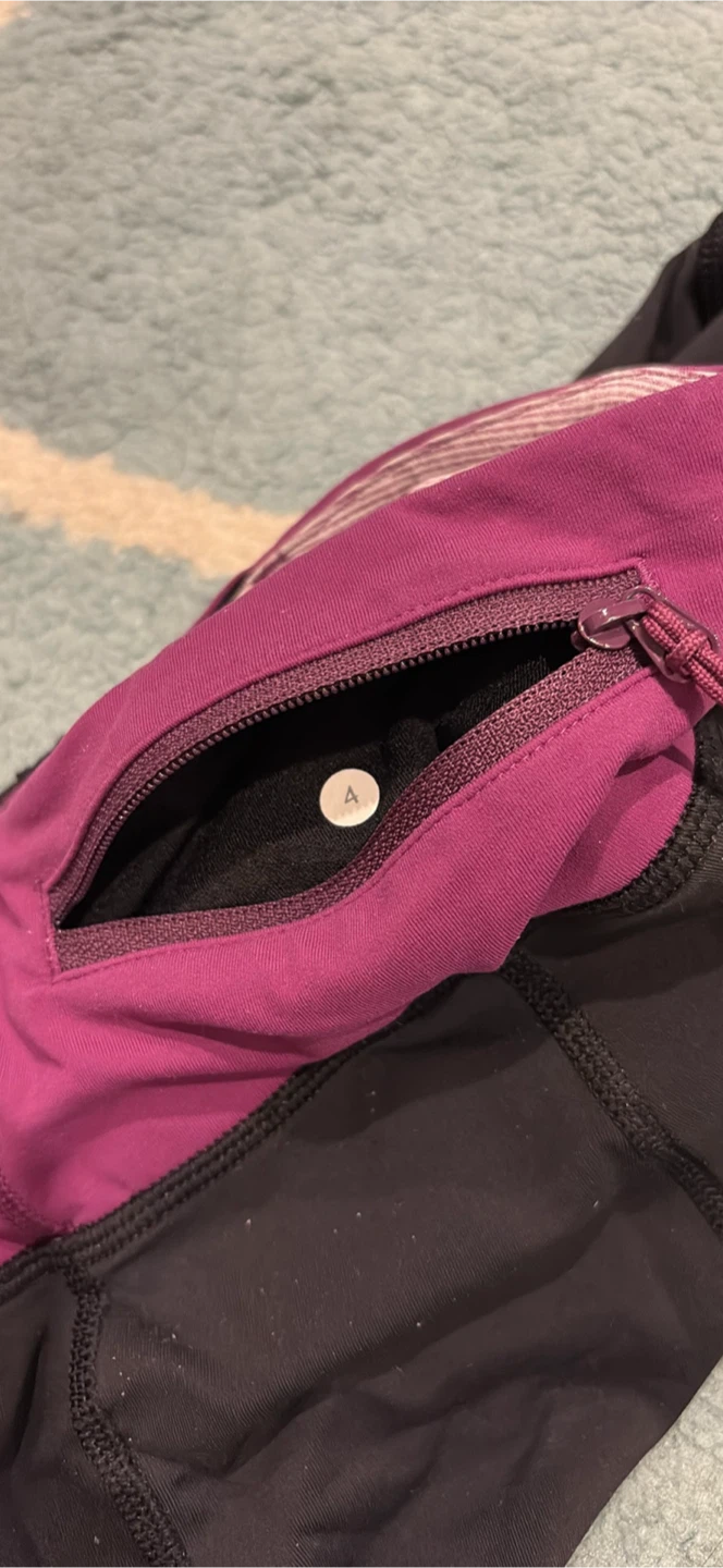 Lululemon Black Ruched Crop Leggings Size 4 - photo 5