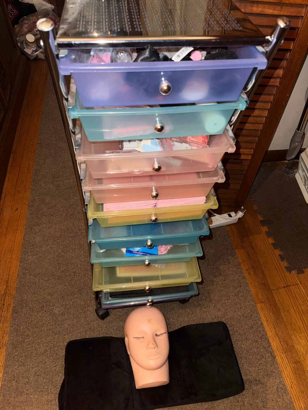 Eyelash Extension Training Manual & Supplies Cart - photo 2