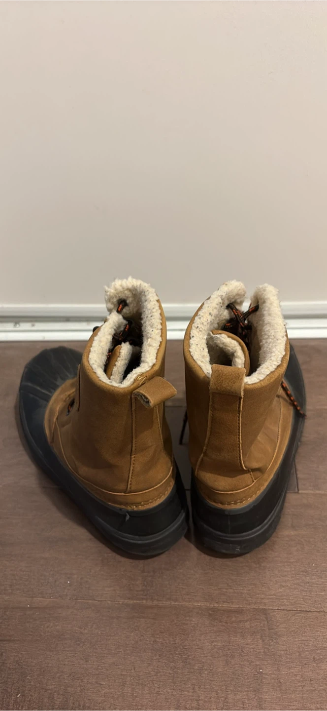 Brown Winter Boots with Sherpa Lining Youth Size 4 - photo 2