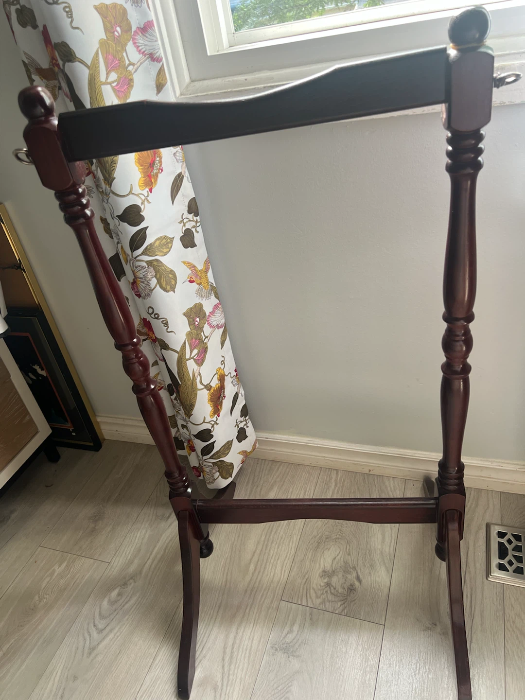 Dark Wood Standing Valet Butler Stand