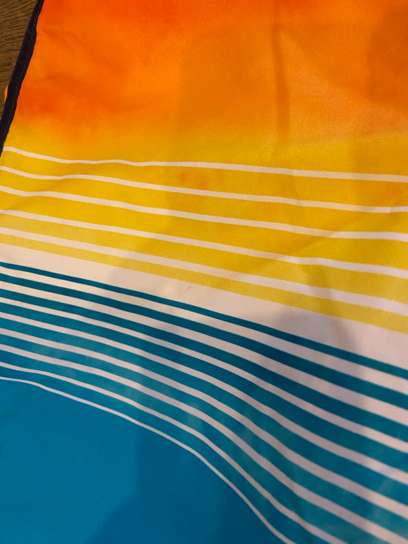 EUC: Boys Sunset Gradient Striped Board Shorts 14-16 yrs - photo 3