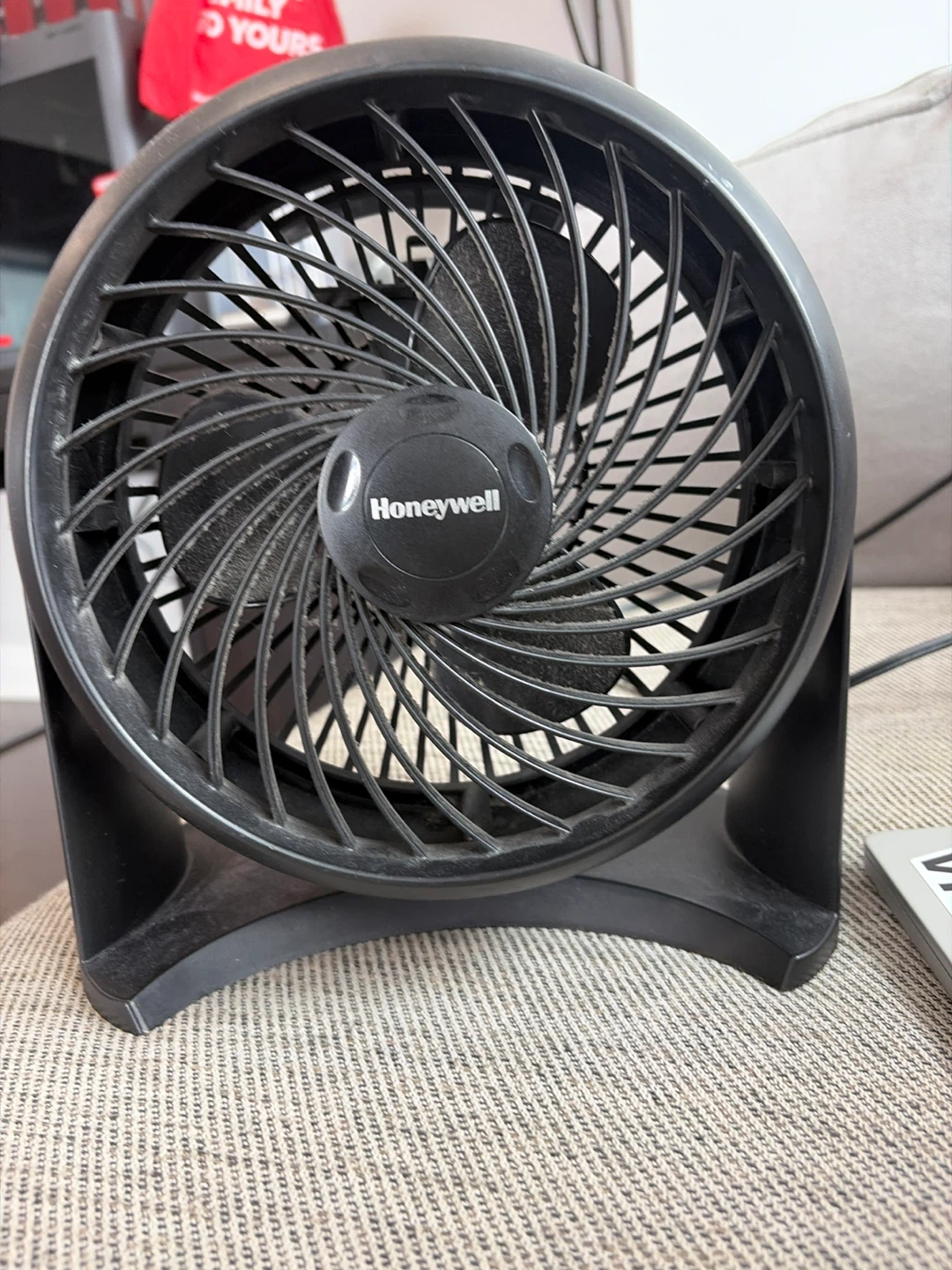 Black Honeywell desk fan