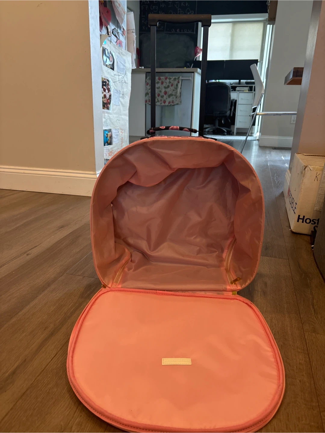 Kids Rolling Suitcase with Hearts - photo 3