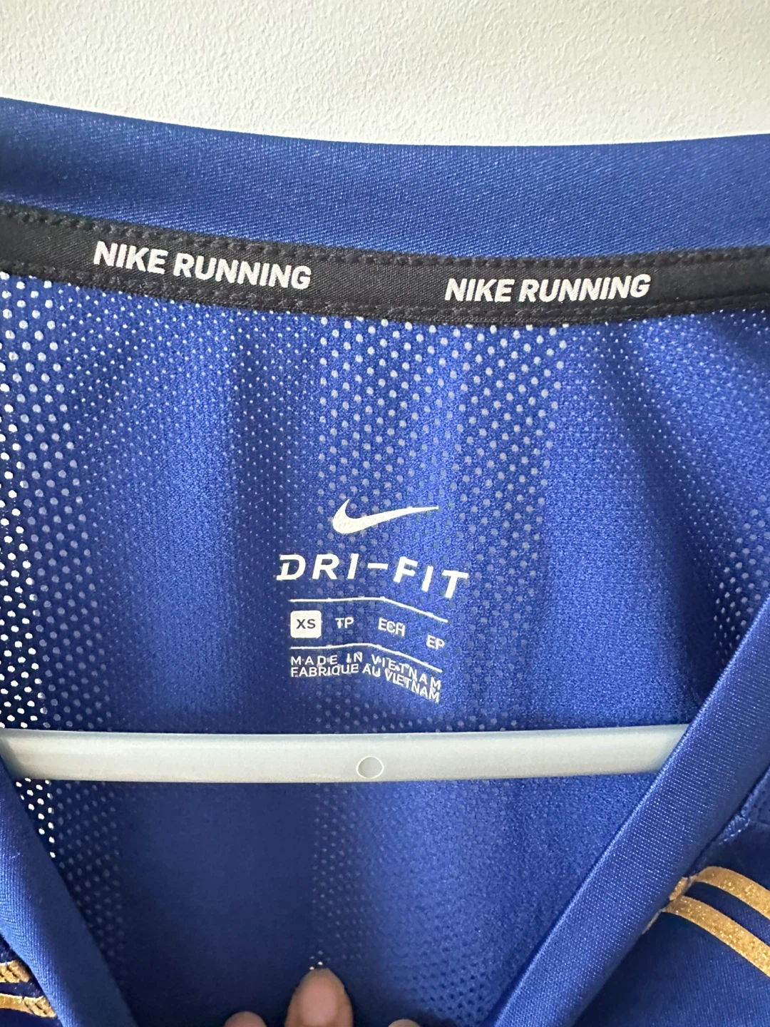 Nike Dri-FIT Running Shirt - Women's XS - photo 2