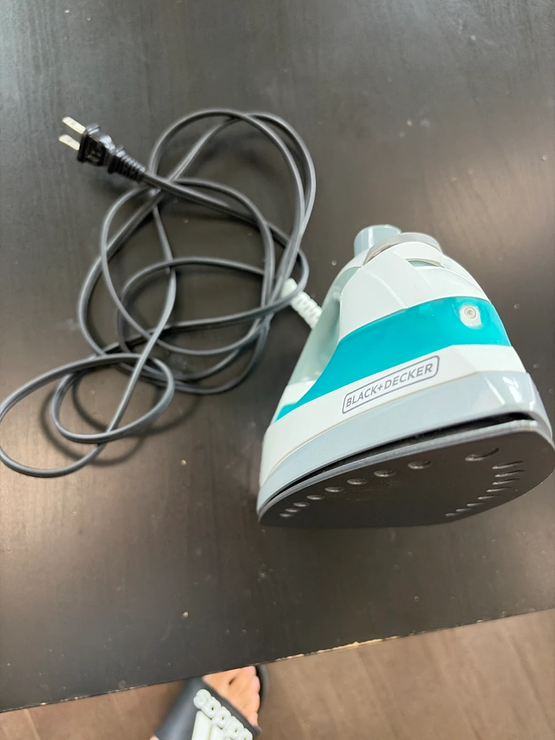 Black and Decker Teal and White Steam Iron
