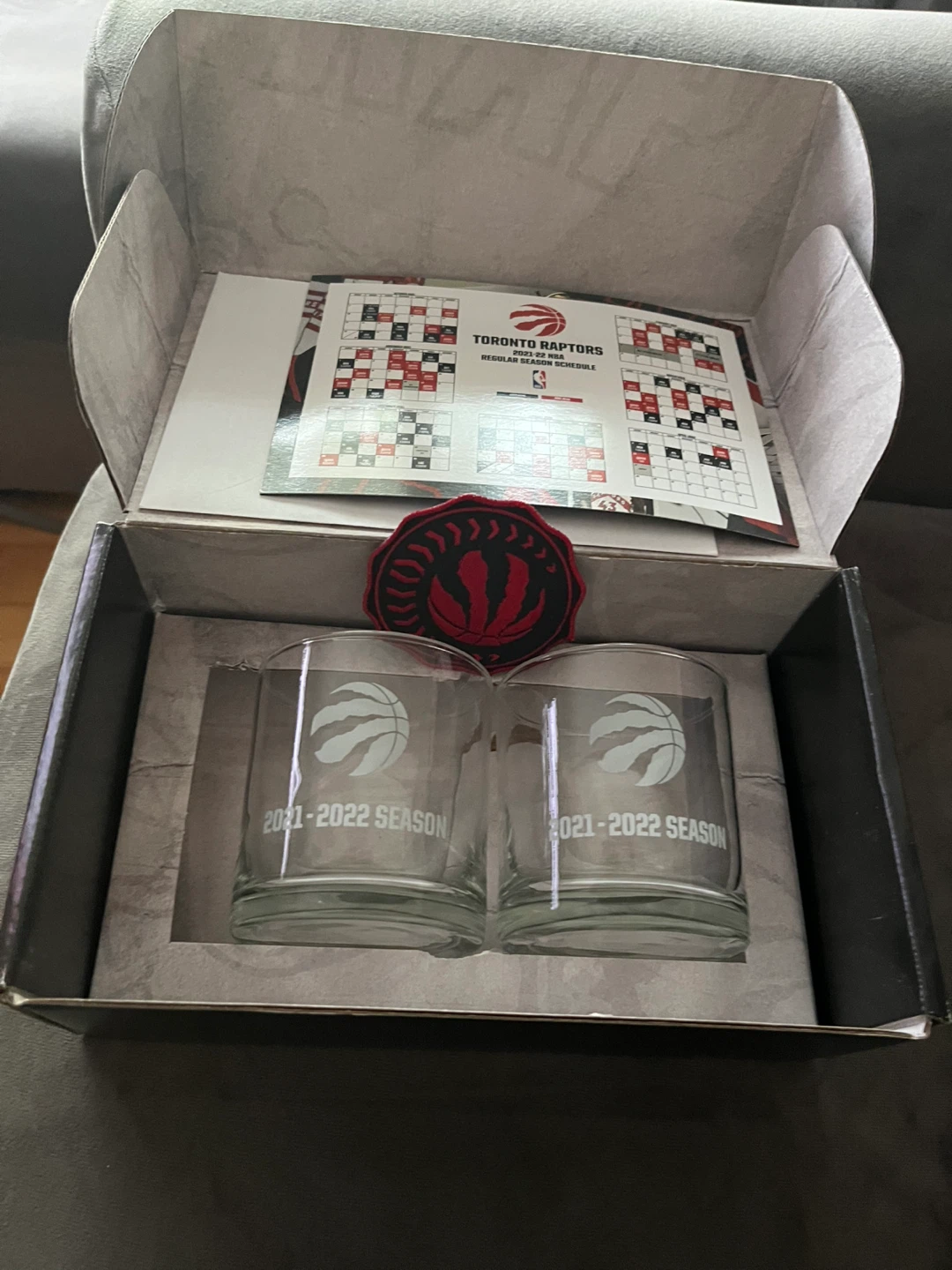 Toronto Raptors 2021-2022 Season Glass Set with Patch & Schedule