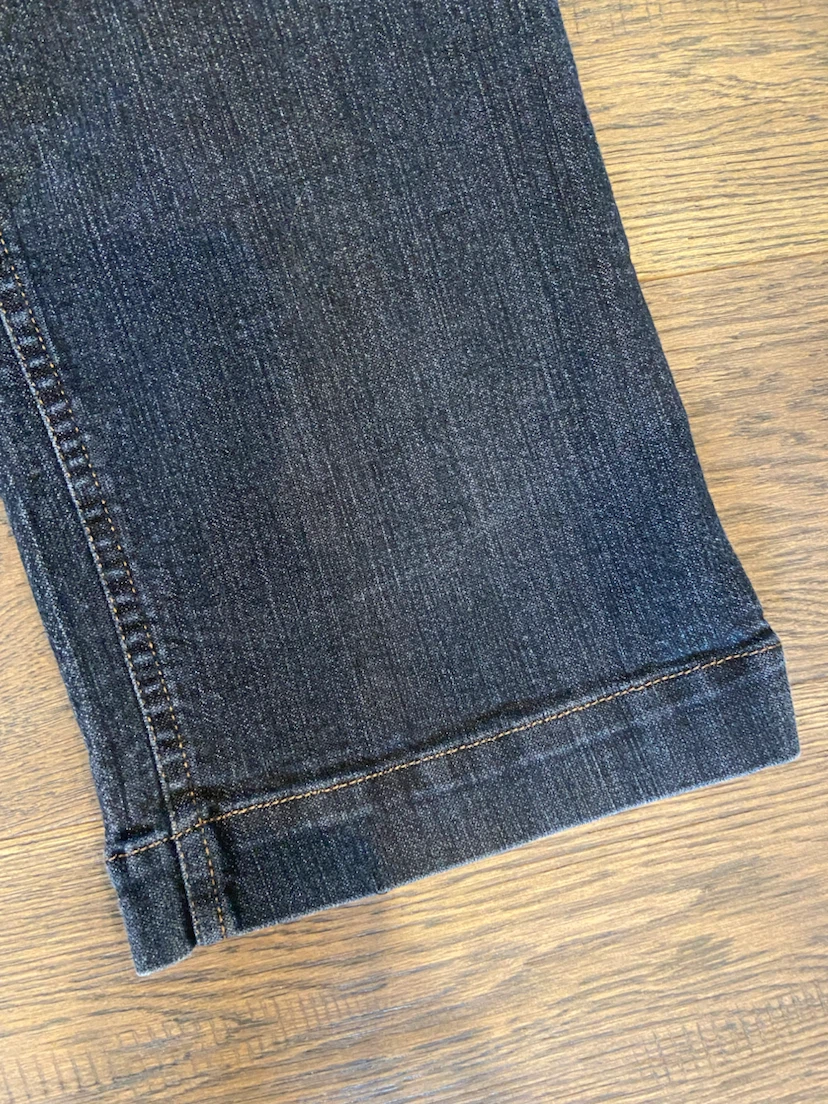 EUC: Dark Wash Pull-On Stretch Denim Capri Pants 6 - photo 2