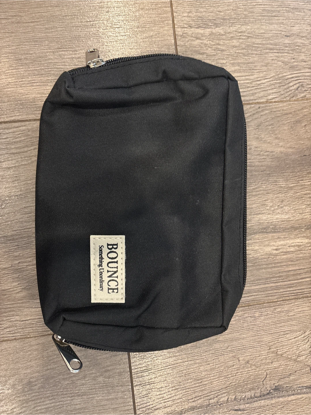 BOUNCE Black Pouch