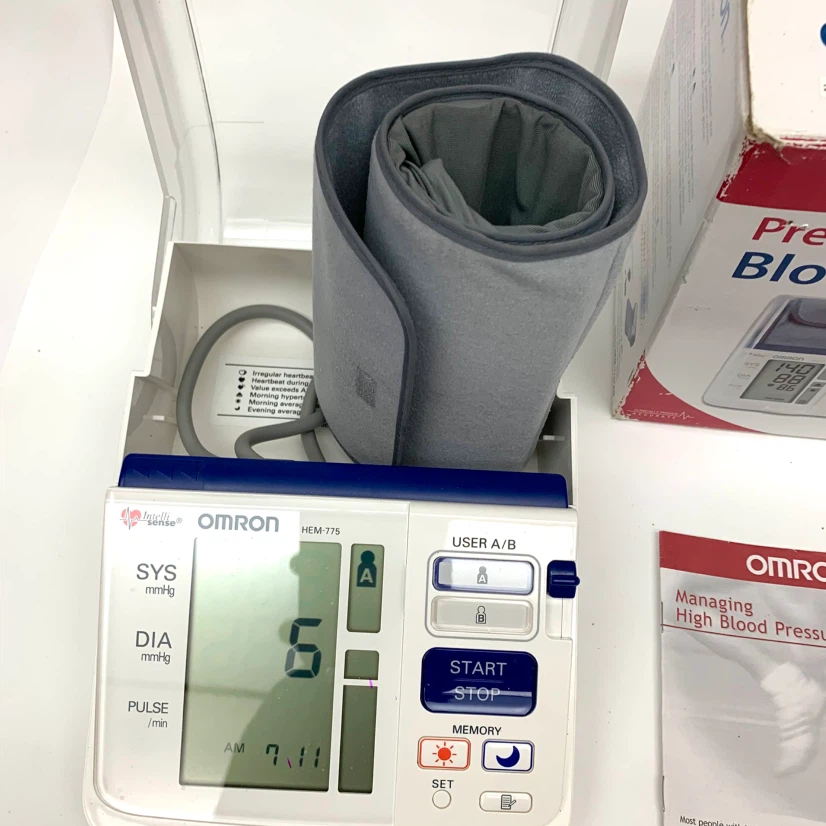Digital Blood Pressure Monitor Cuff Omron HEM-775CAN - photo 2