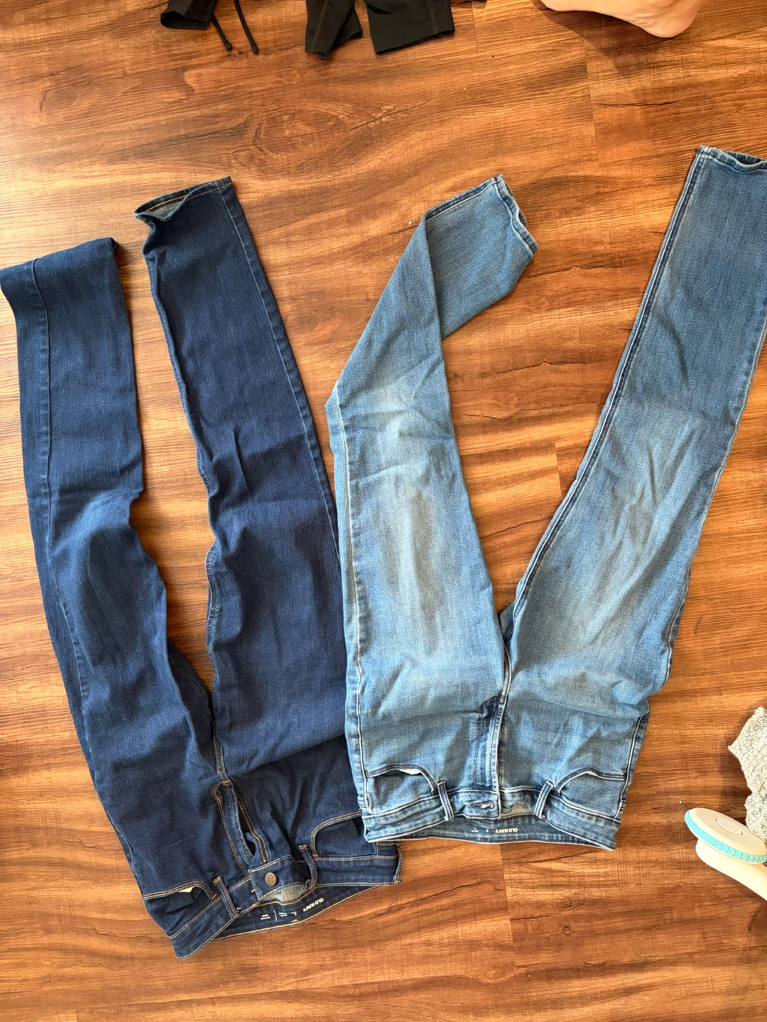 Women’s 8 Old Navy Jeans