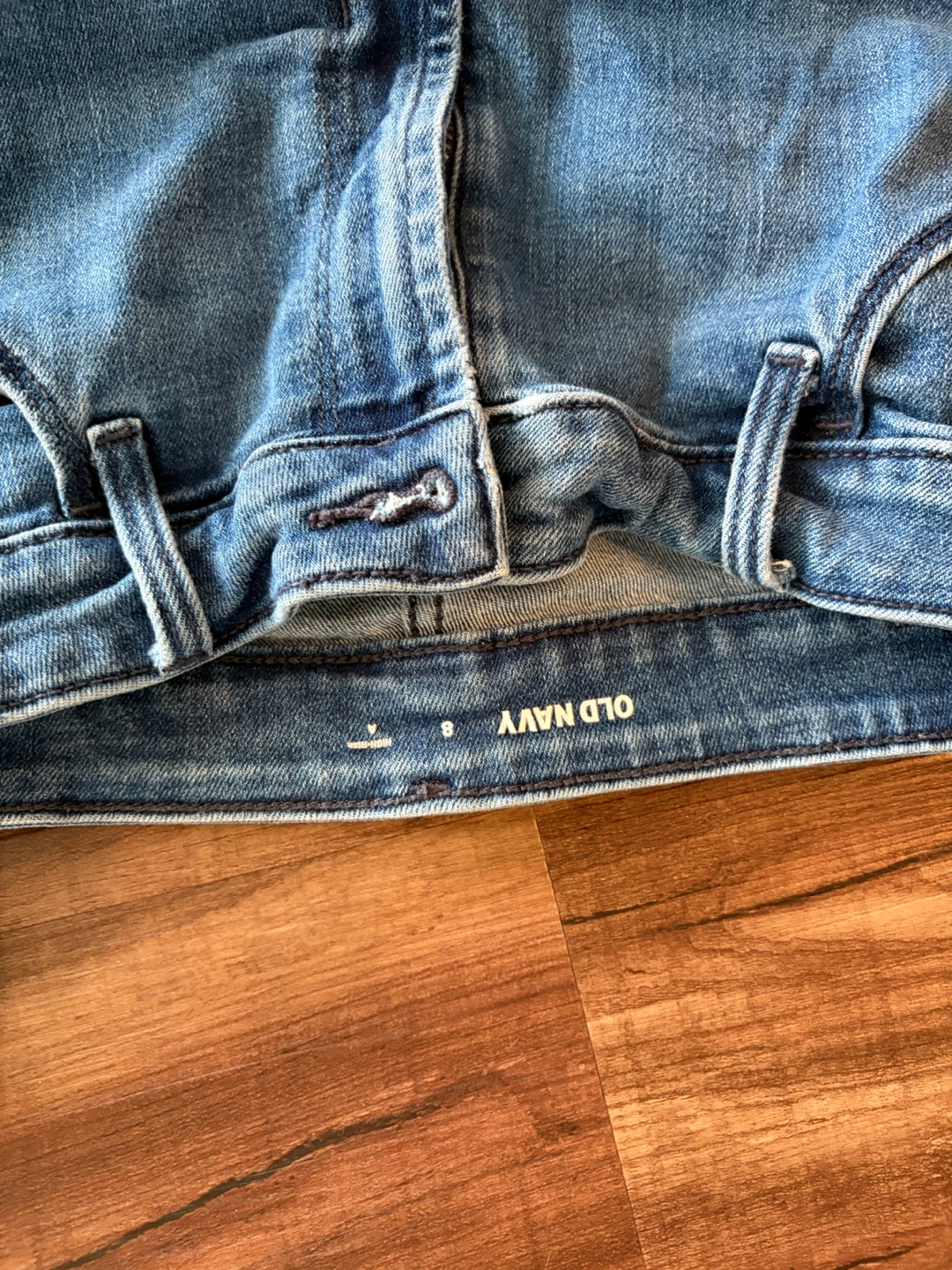 Women’s 8 Old Navy Jeans - photo 2