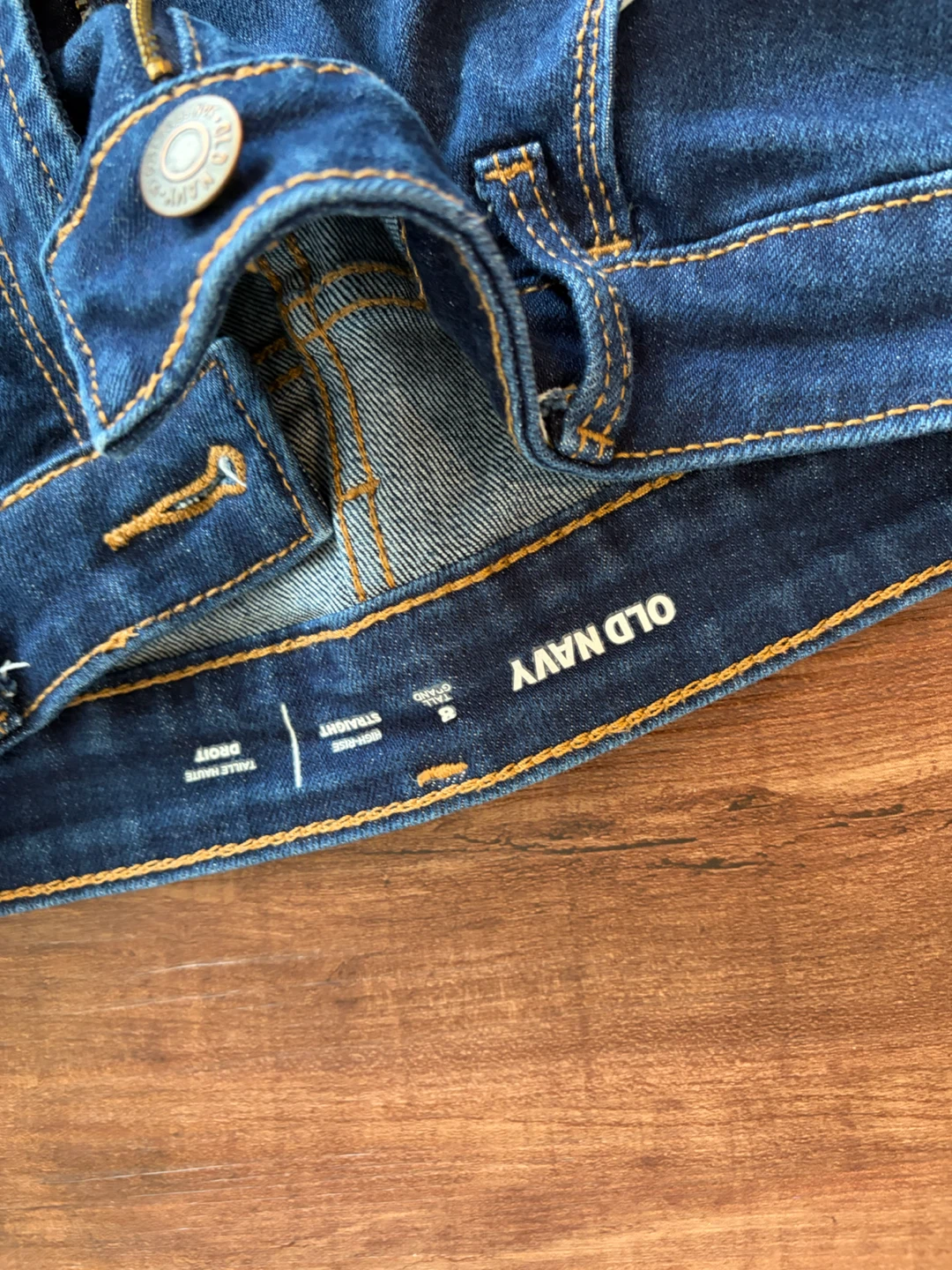 Women’s 8 Old Navy Jeans - photo 3