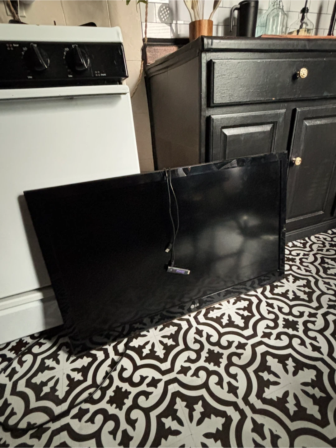 New Roku Stick + TV (read description) - photo 2