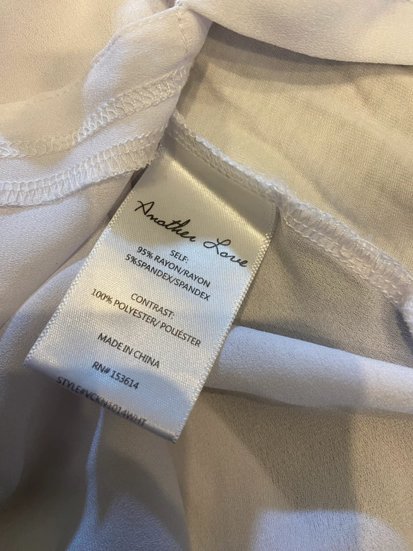 EUC: Another Love White V-Neck Pocket Tee Size L - photo 5