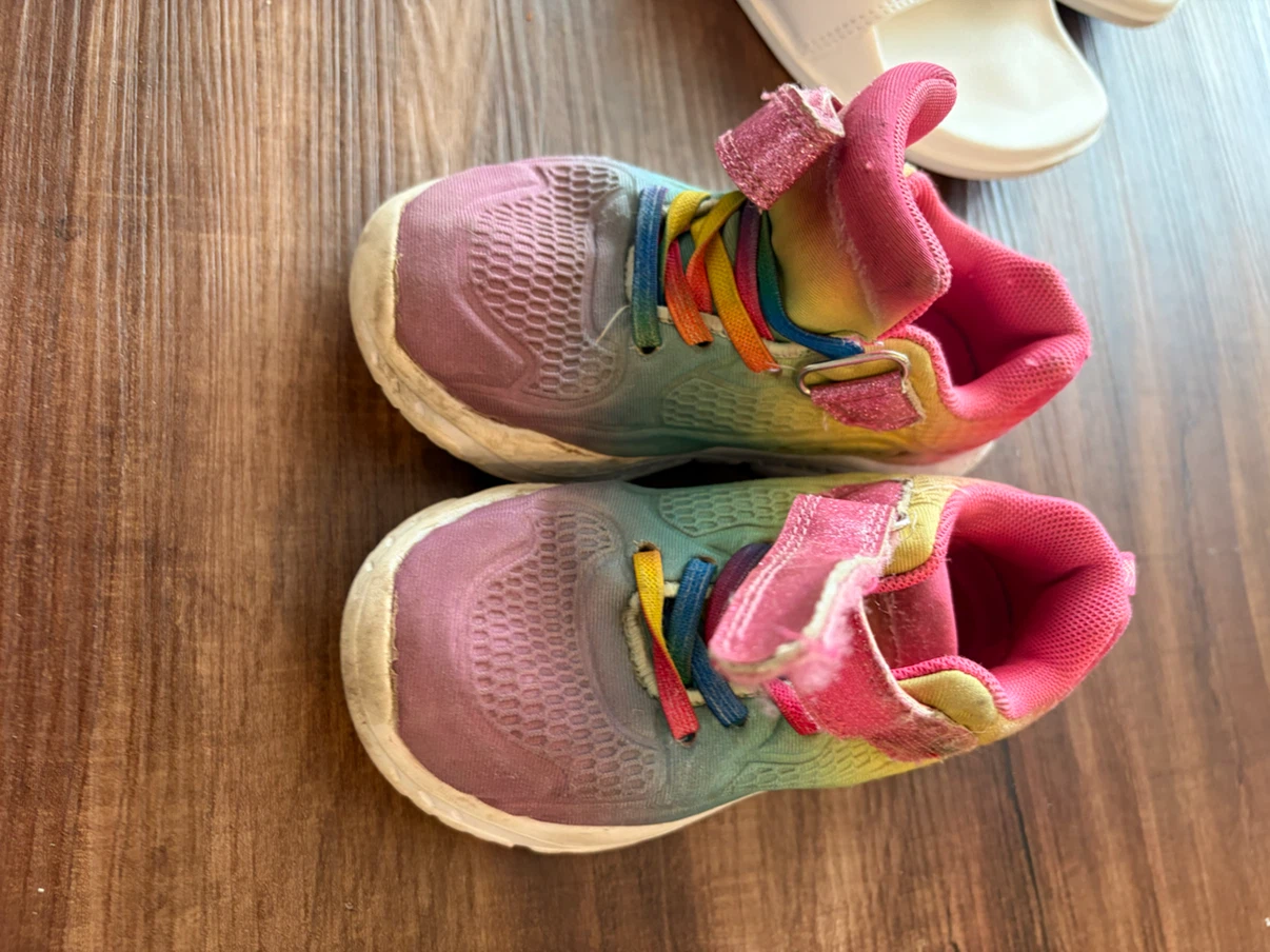 Preschooler size 8 runners 26cm