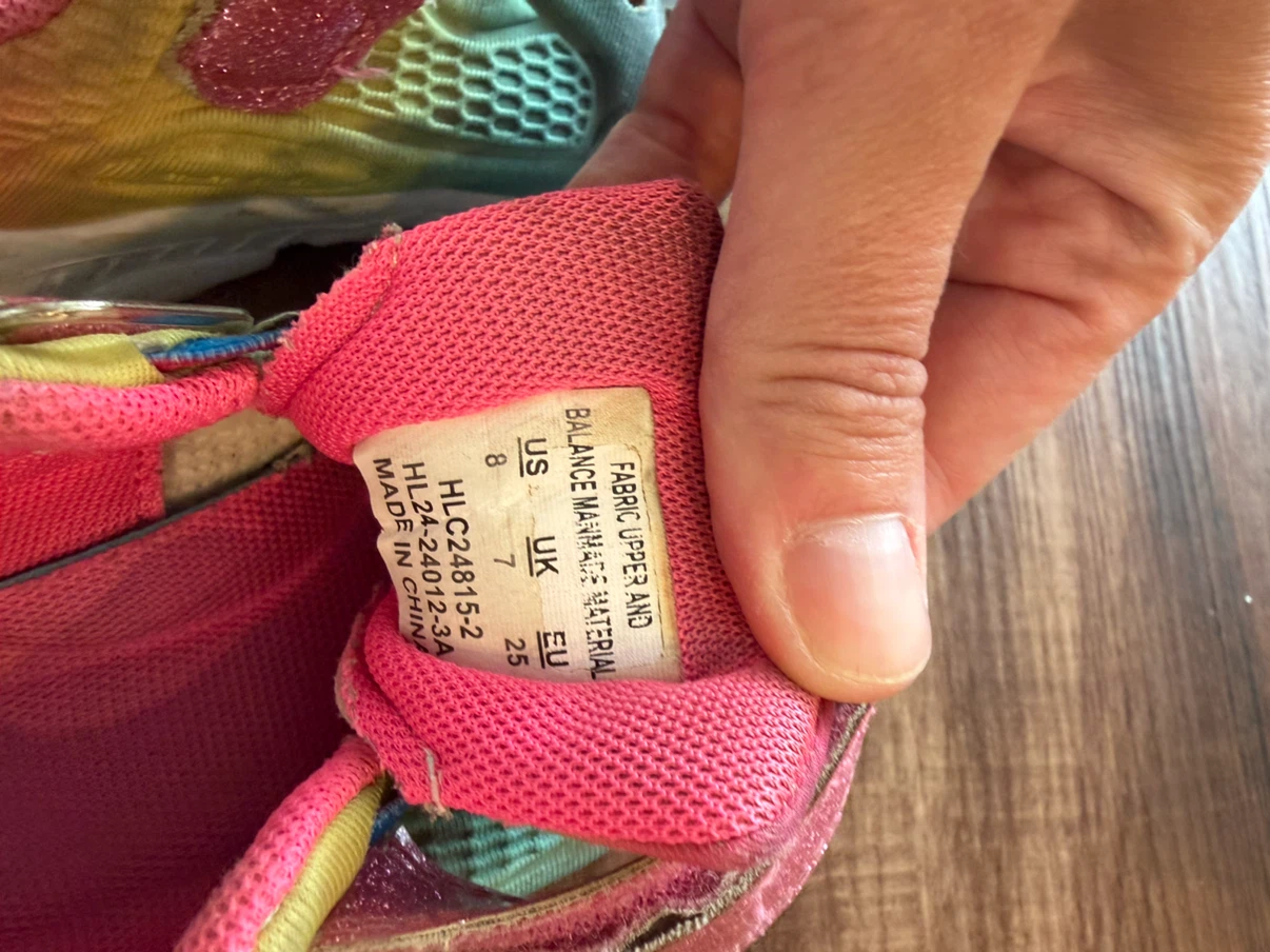 Preschooler size 8 runners 26cm - photo 2