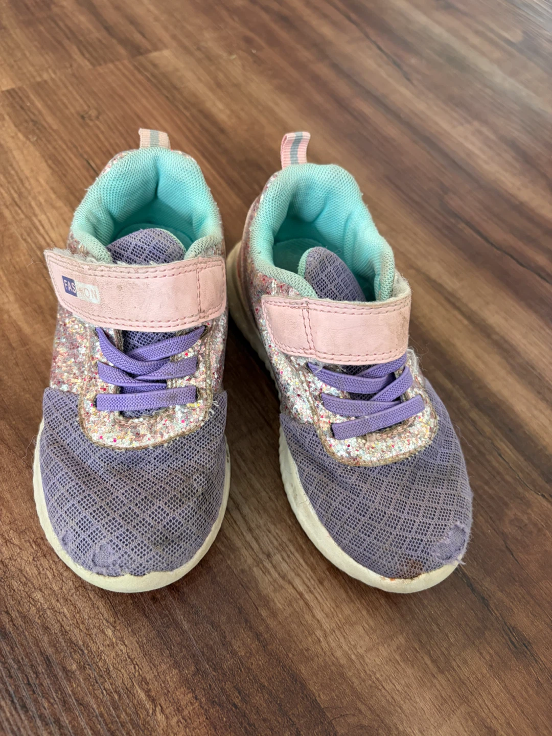 Preschooler size 8 runners 26cm - photo 3