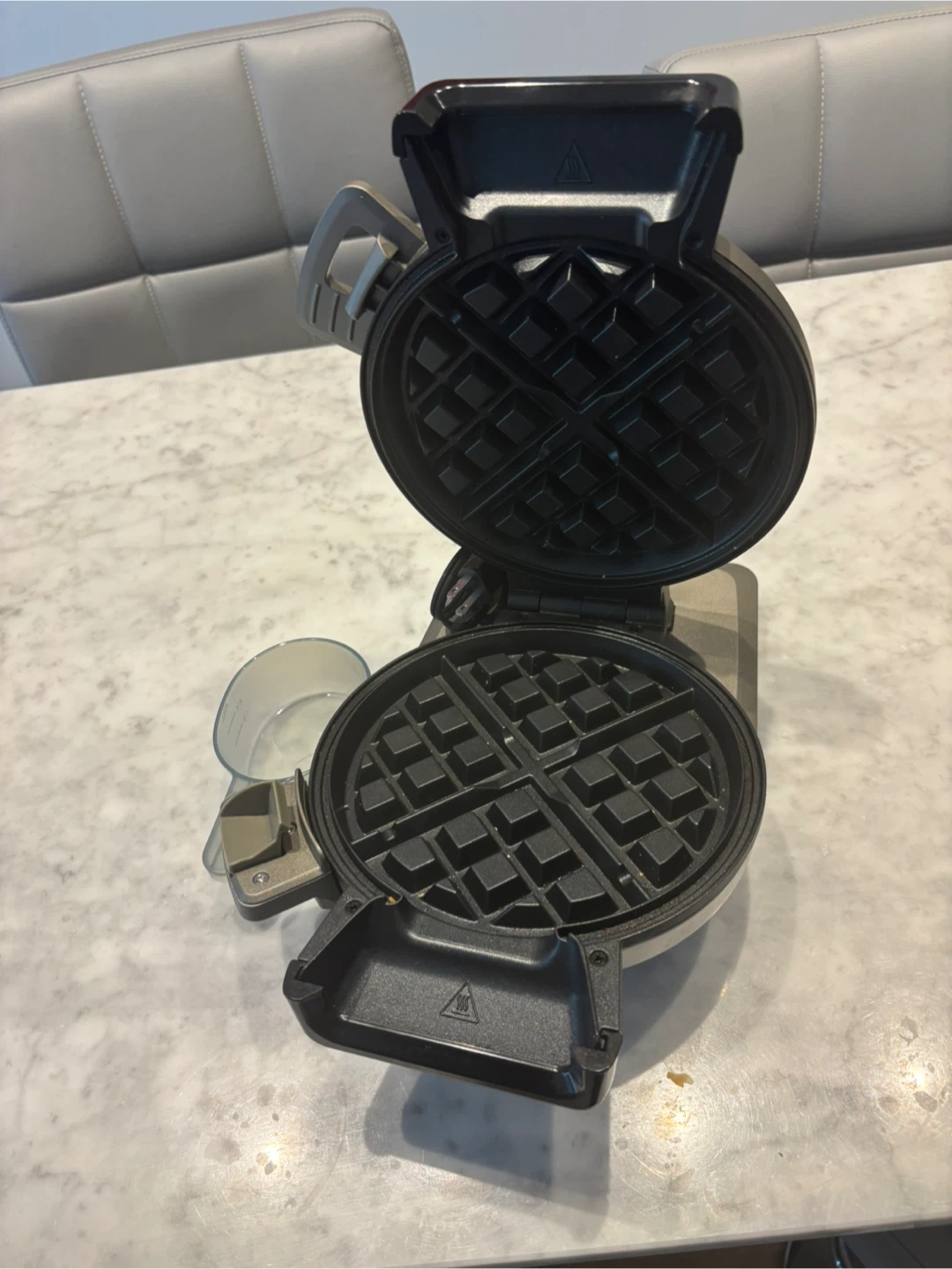Cuisinart Waffle Maker (vertical) - photo 2