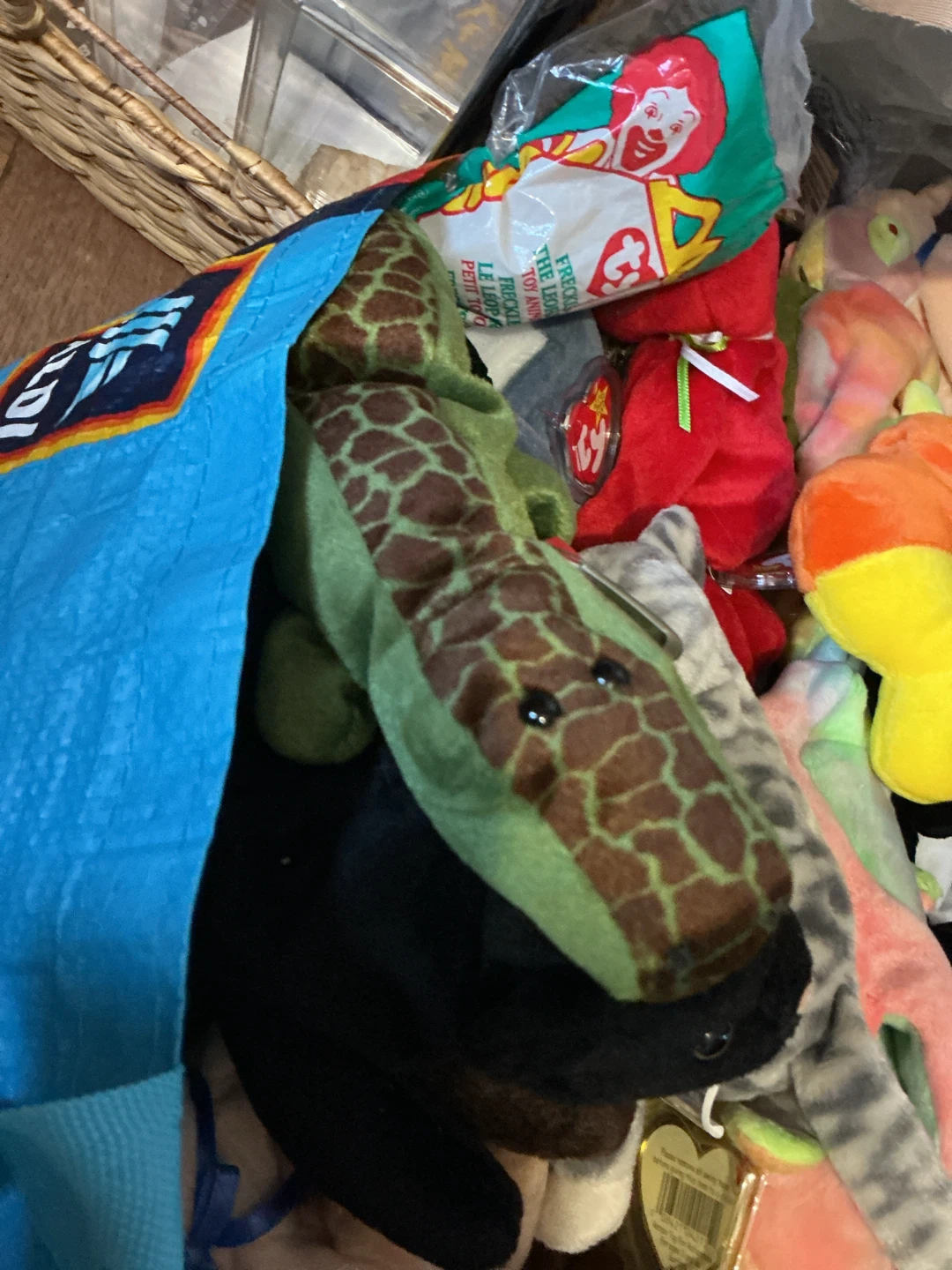 Ty Beanie Babies Alligator Plush Toy