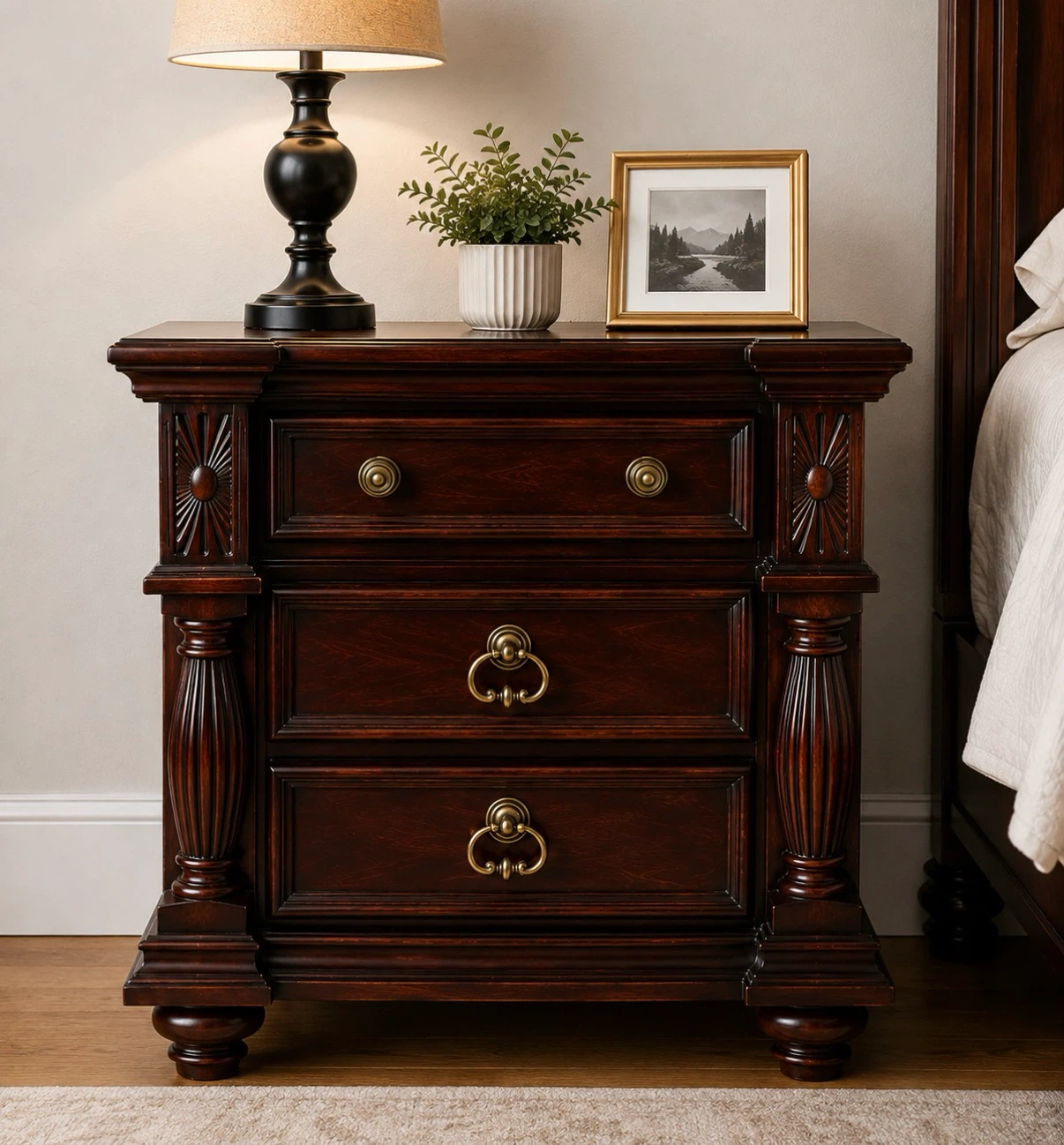 Dark Wood Dresser set with 2 night stands - photo 3