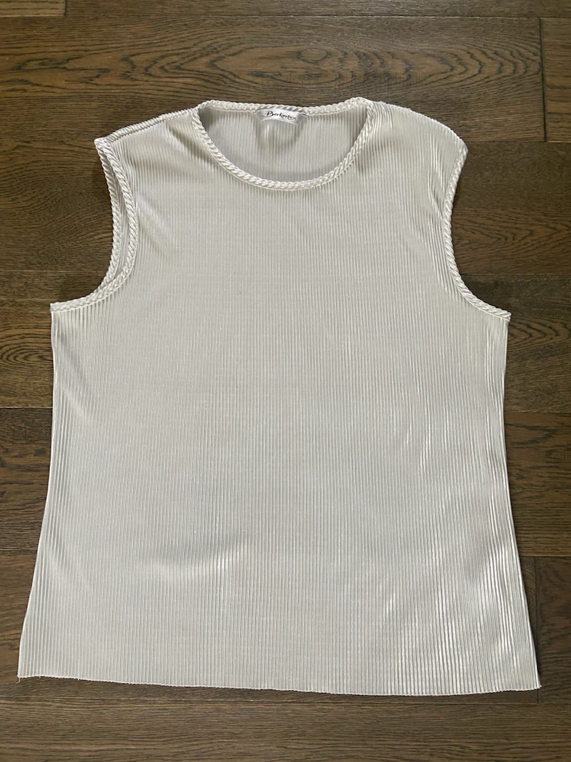 EUC: Berkertex Sleeveless Pleated Top Size S/M - photo 2
