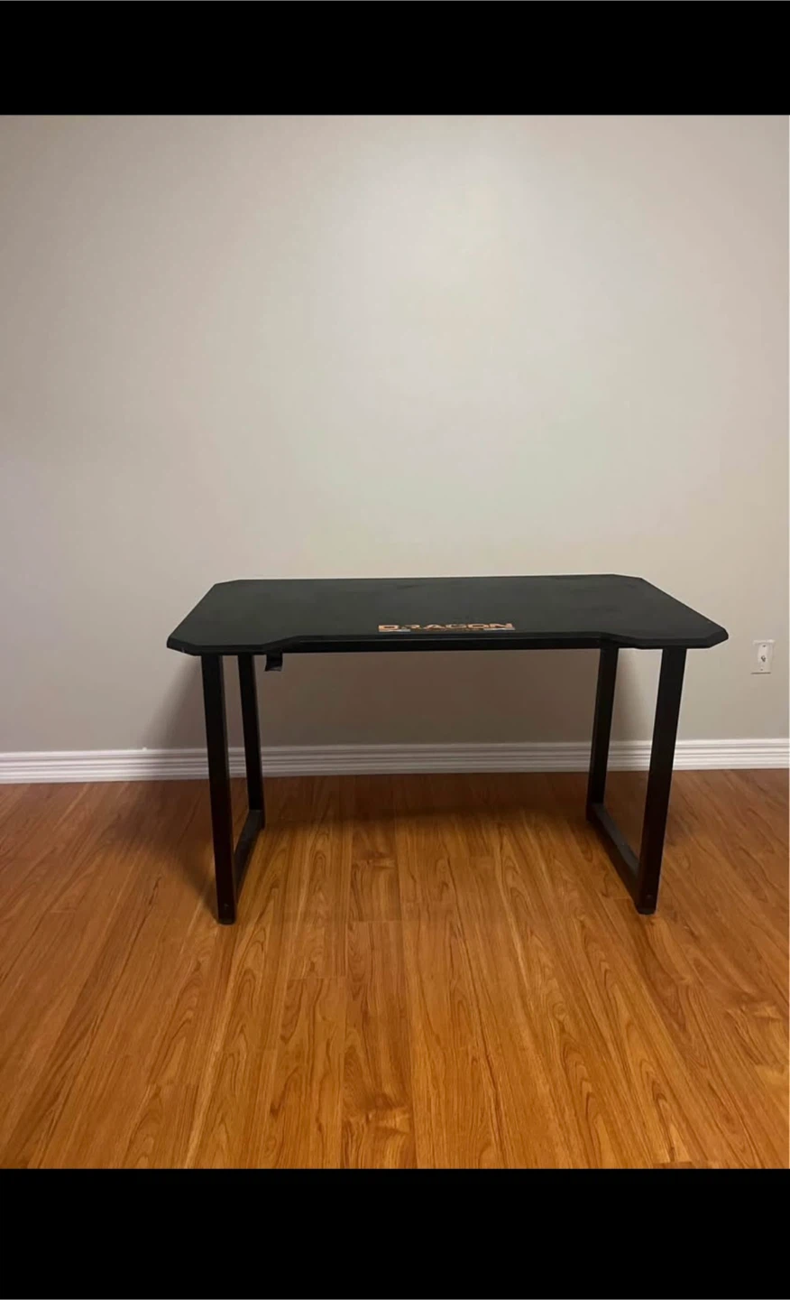 Arozzi Gaming Desk