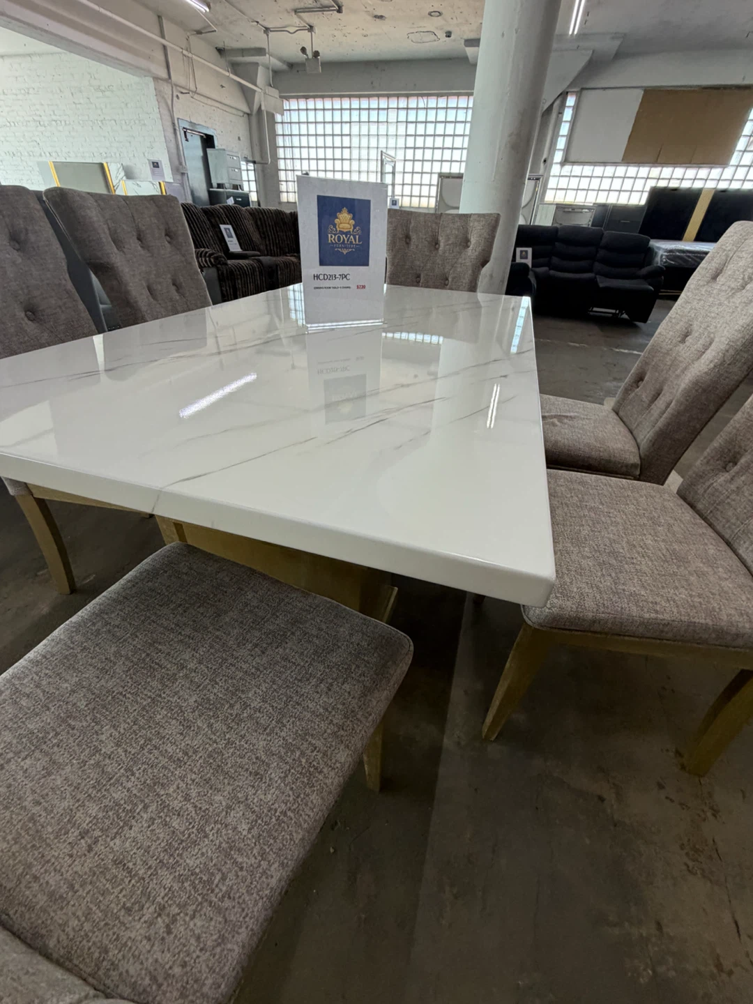 Marble table with 6 chairs - photo 3