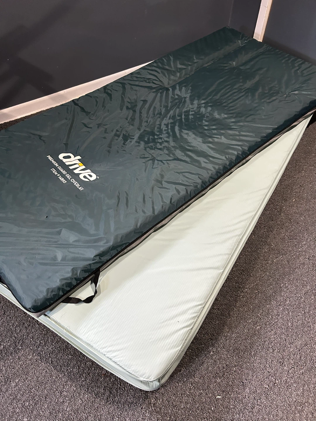 Hospital bed mattress and gel pad